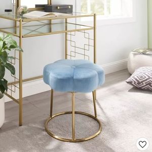 Bonnie Vanity Flower Stool